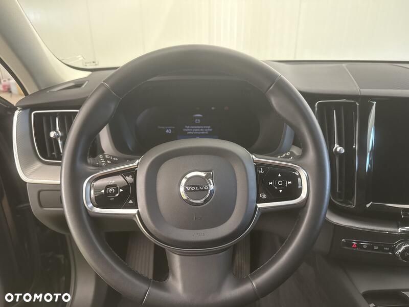 Volvo XC 60 B4 B Plus Dark - 10