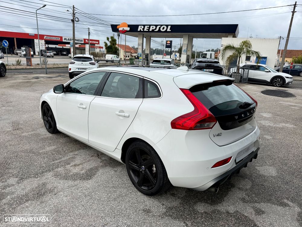 Volvo V40 D2 R Design - 3