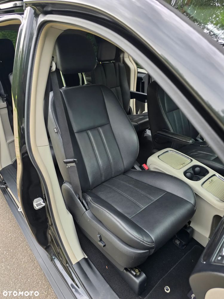 Lancia Voyager 2.8 CRD16v Gold - 23