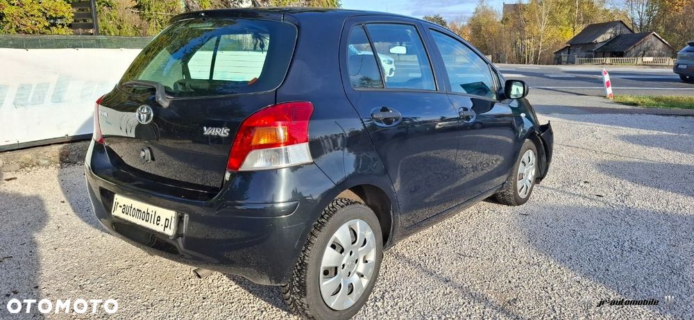 Toyota Yaris - 2