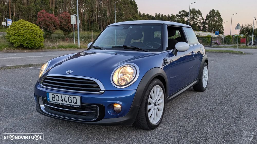 MINI 3 Portas Cooper D - 1