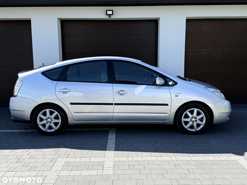 Toyota Prius 1.5 VVT-i Sol - 9