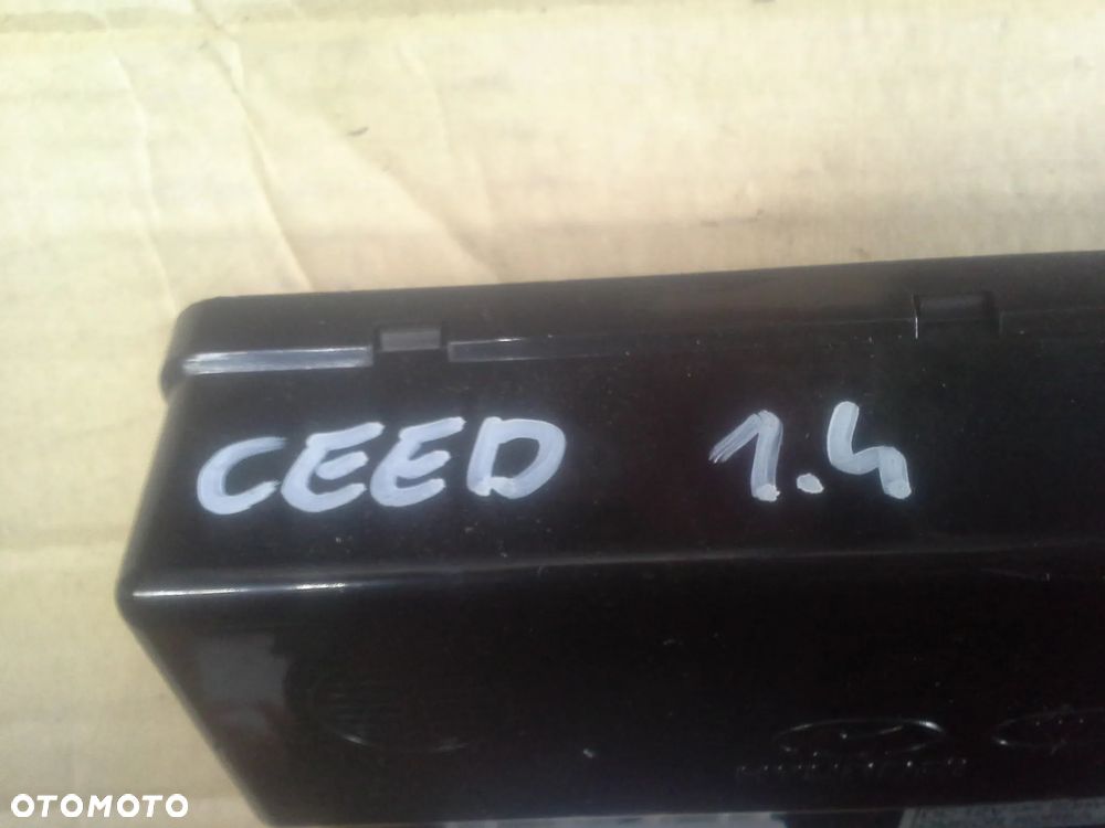 Kia Ceed I 1.4 46tys.km G4FA zestaw startowy komputer 39119-2B260 immo stacyjka moduły klucze i inne - 21