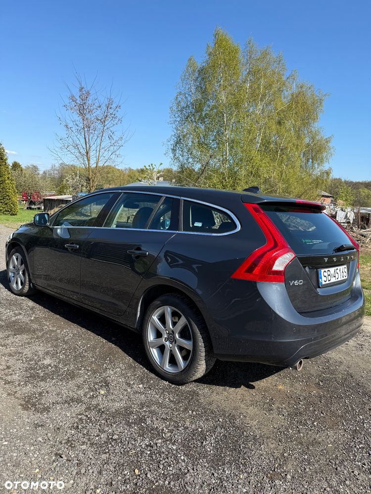 Volvo V60 D3 Drive-E Dynamic Edition (Kinetic) - 4