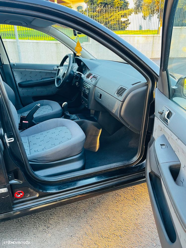 Skoda Fabia Break 1.4 Style AC+CB+ABS - 13