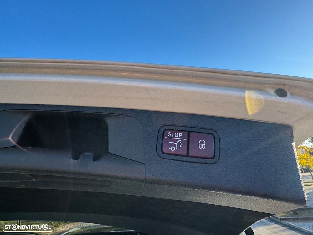 Mercedes-Benz E 220 d AMG - 14