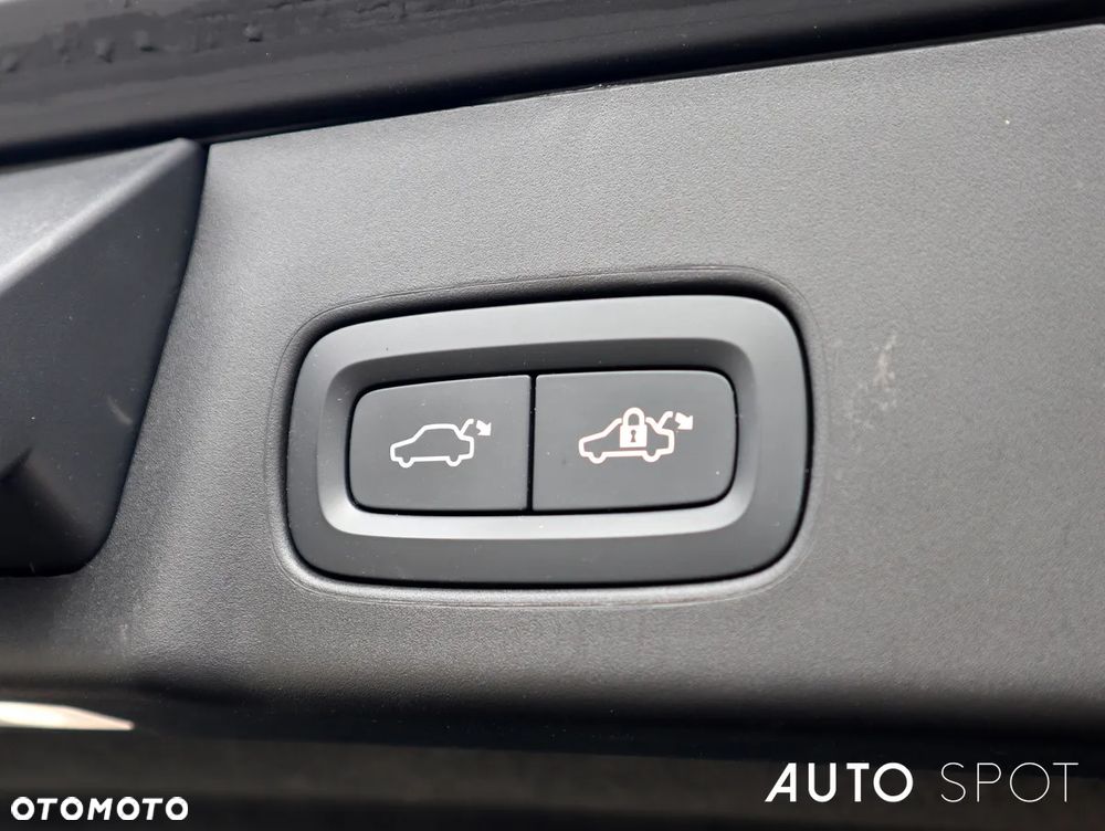 Volvo V90 T8 AWD Plug-In Hybrid Inscription - 40