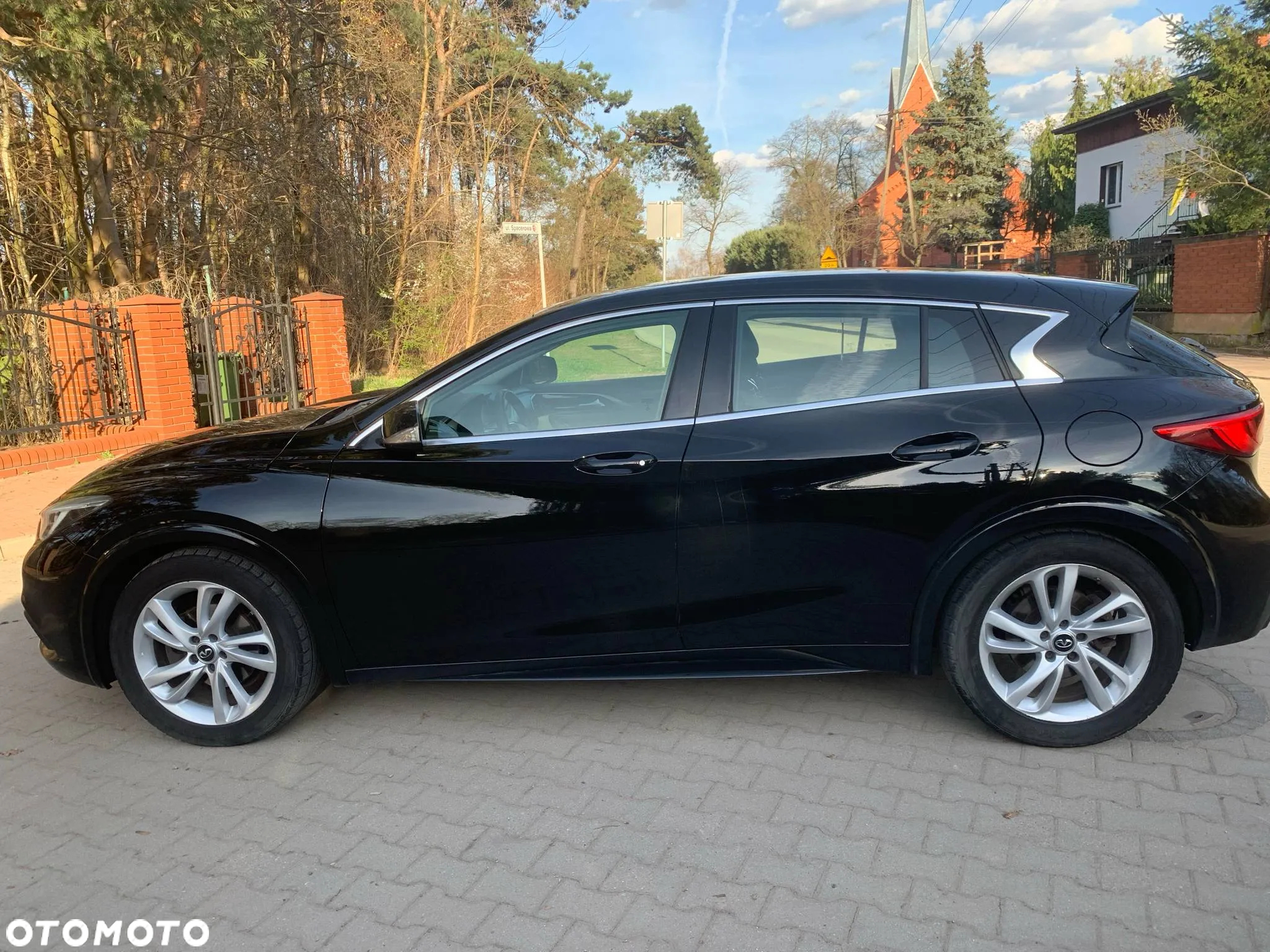 Infiniti Q30 1.6t Premium - 2