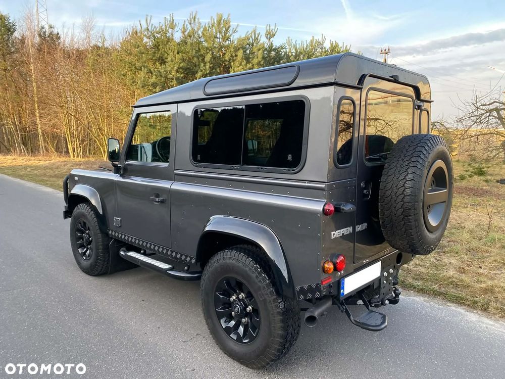 Land Rover Defender 2.2 TD4 E - 25