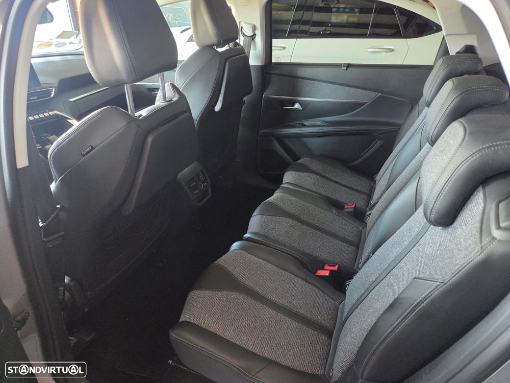 Peugeot 5008 PureTech 130 EAT8 Stop & Start Allure Pack - 22