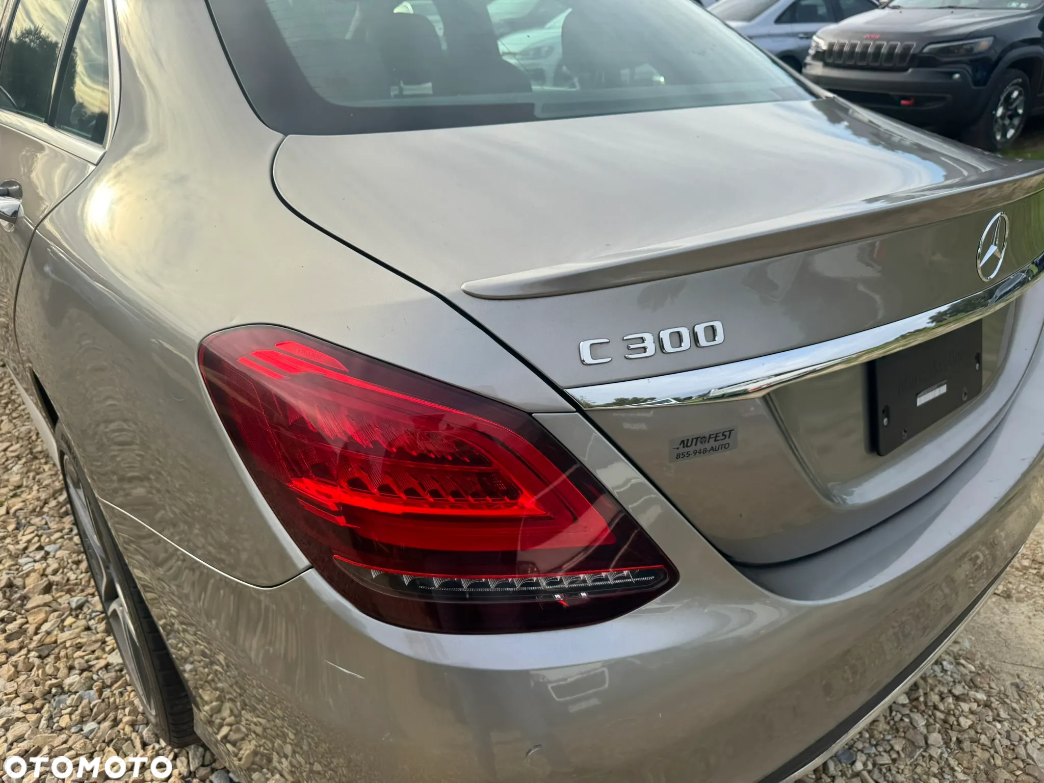 Mercedes-Benz Klasa C 300 4Matic 9G-TRONIC Edition AMG Line - 35
