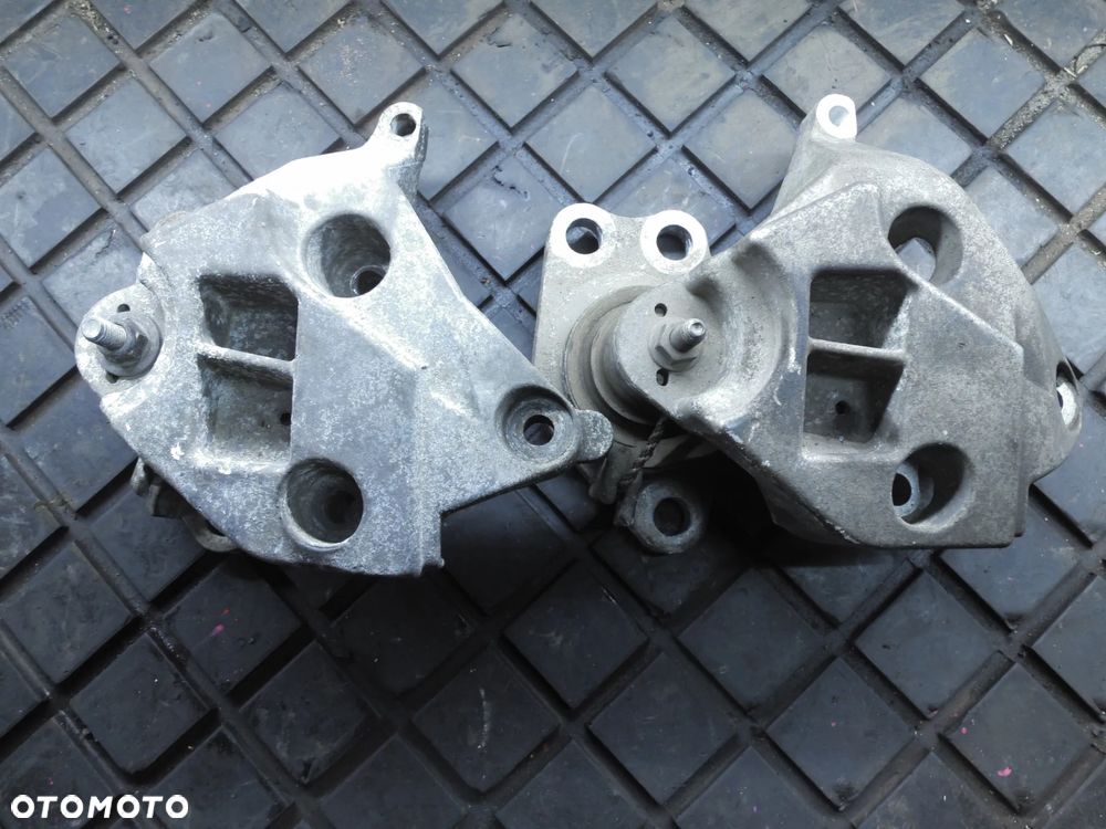 RENAULT KANGOO I 1.5DCI ŁAPA WSPORNIK PODUSZKA SILNIKA 101849 POSIADAM 4SZT - 3