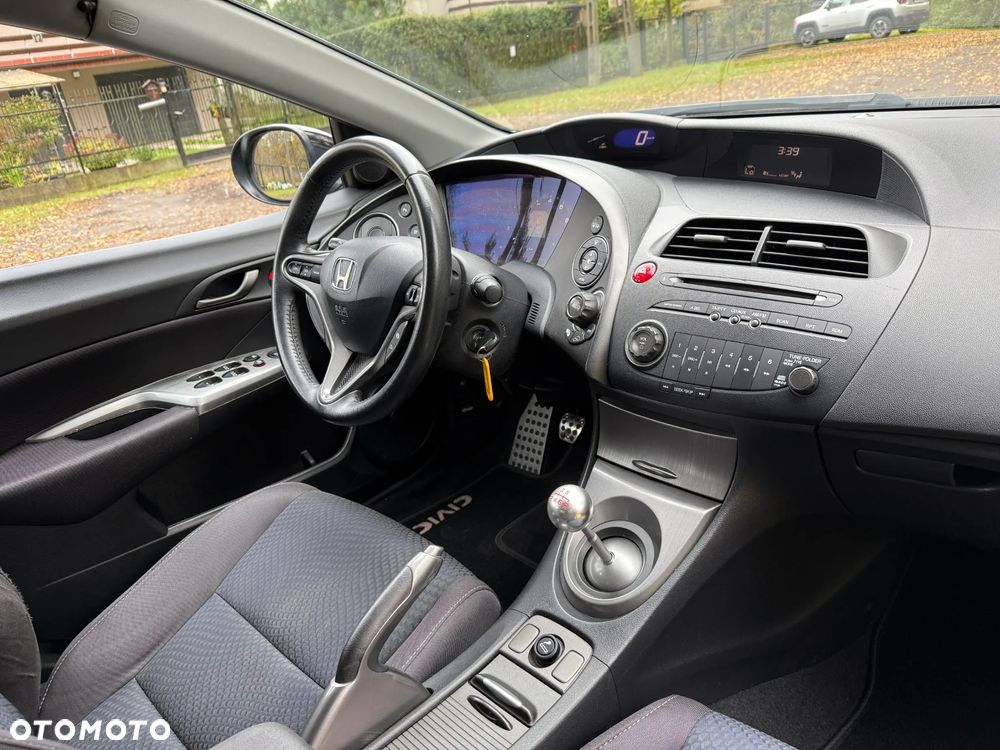 Honda Civic 1.4 i-VTEC Sport - 28