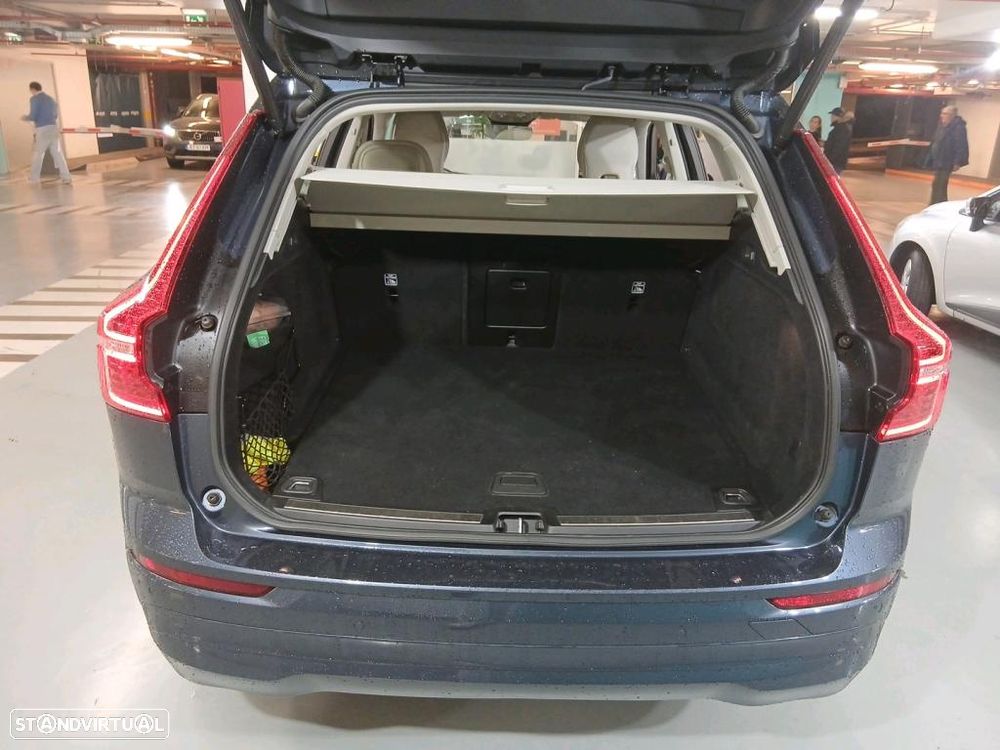 Volvo XC 60 2.0 B4 Core - 9