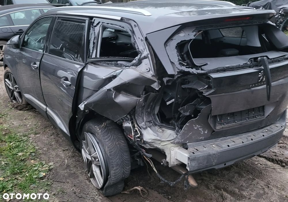 Peugeot 5008 2020 photo 3