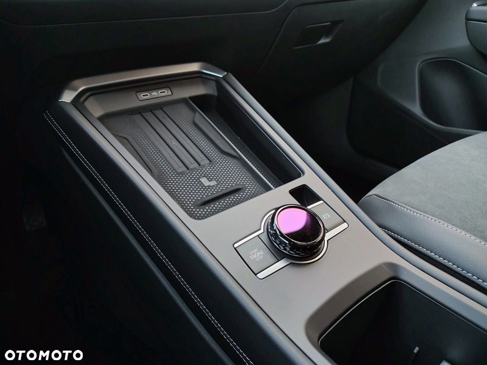 Volkswagen T-Roc - 18