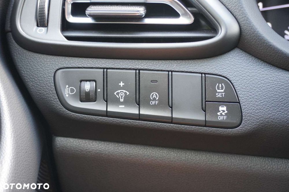 Hyundai i30 1.5 T-GDI 48V Smart DCT - 10