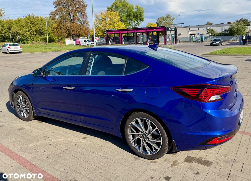 Hyundai Elantra 1.6 Style - 4