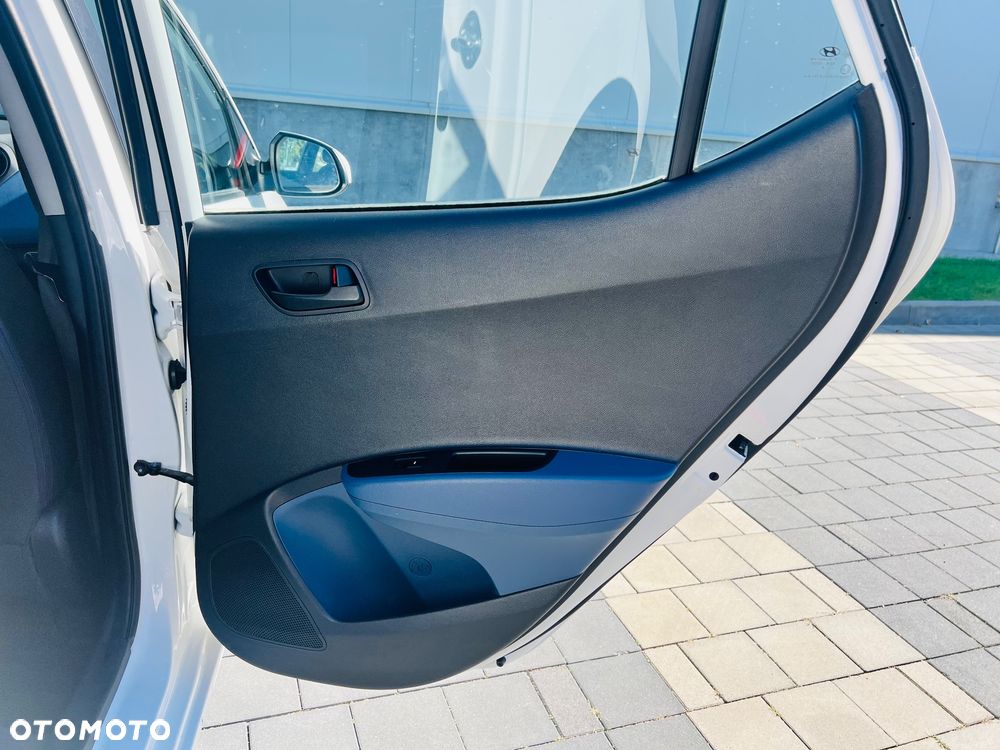 Hyundai i10 - 30