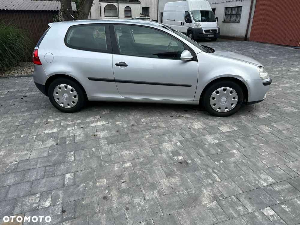 Volkswagen Golf - 6