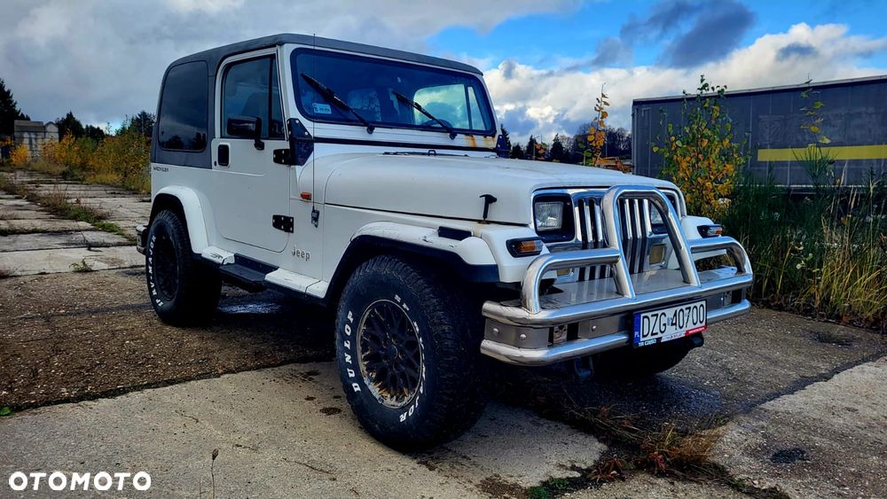 Jeep Wrangler - 1