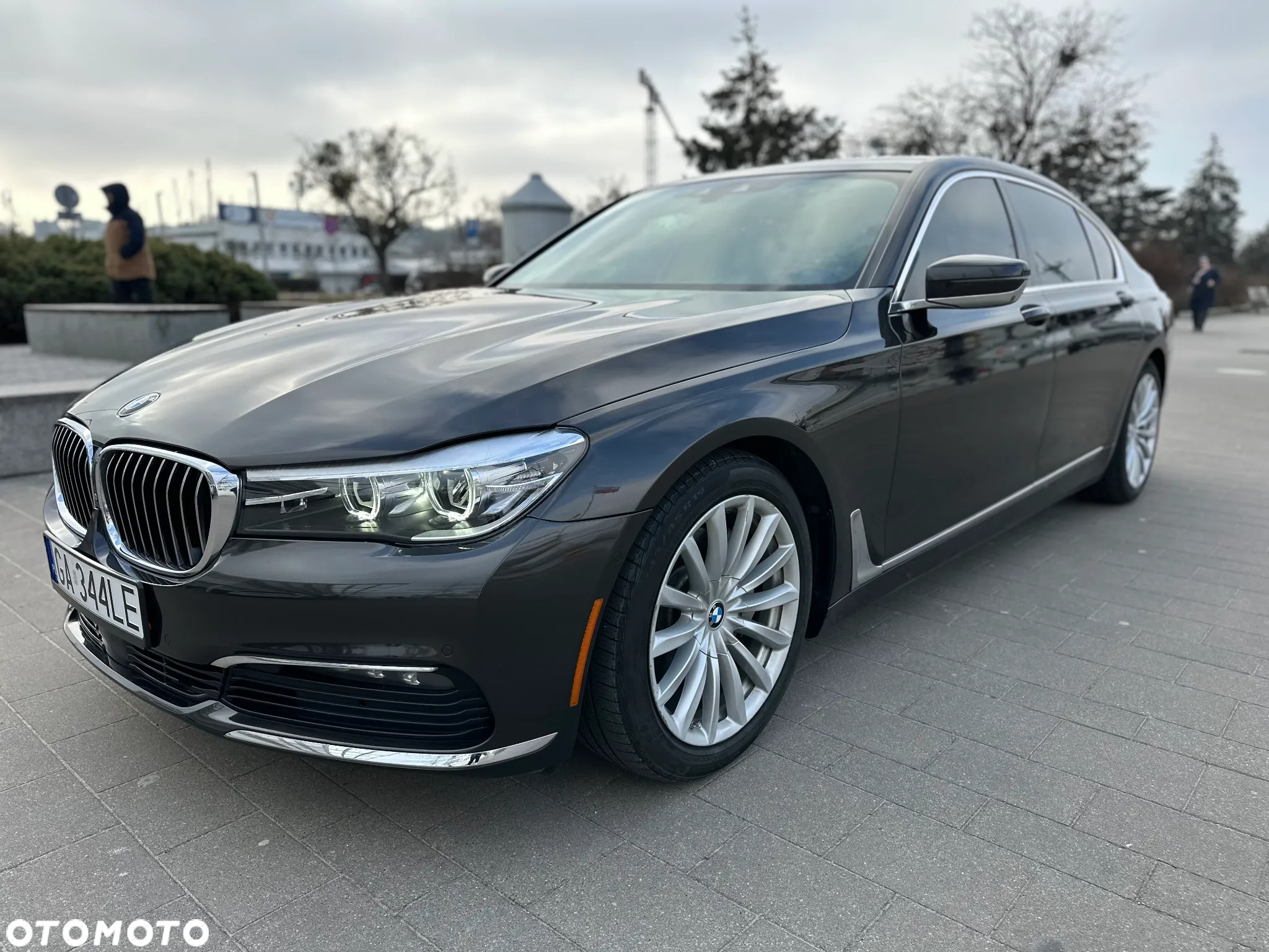 BMW Seria 7 740Li - 7