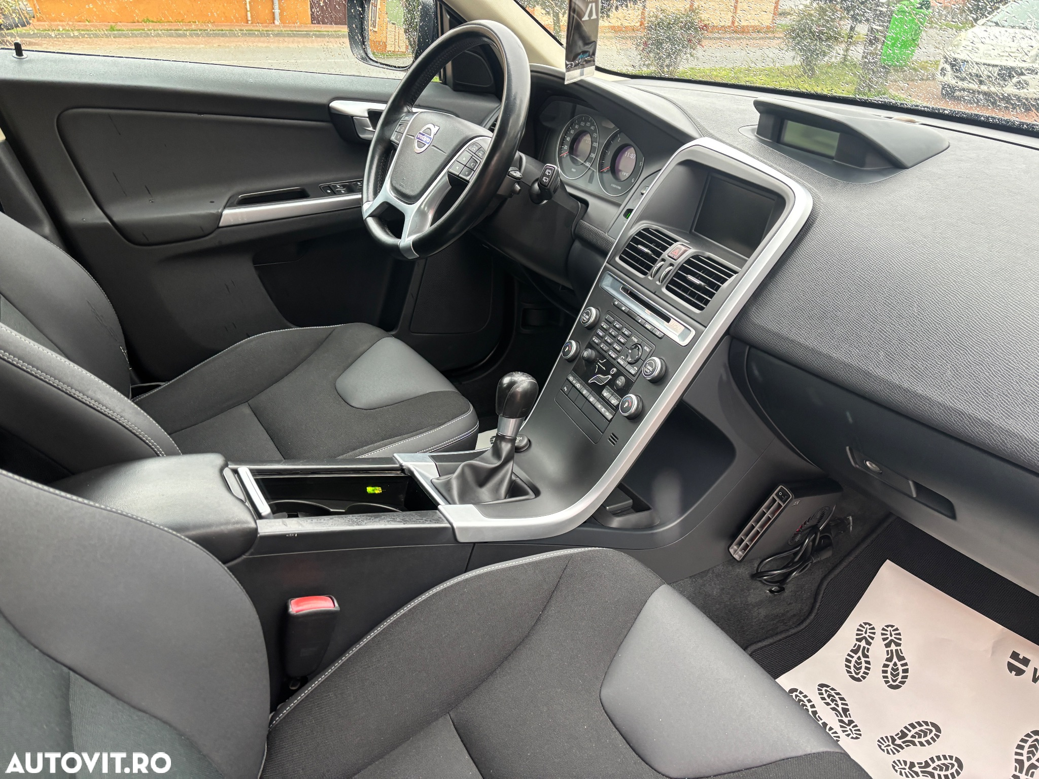 Volvo XC 60 DRIVe Kinetic - 13