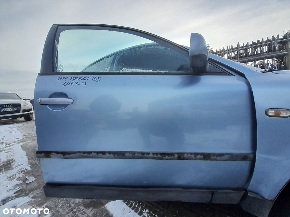 VW PASSAT B5 DRZWI PRAWE PRZEDNIE PRAWY PRZÓD KOLO: LL5Y - 1