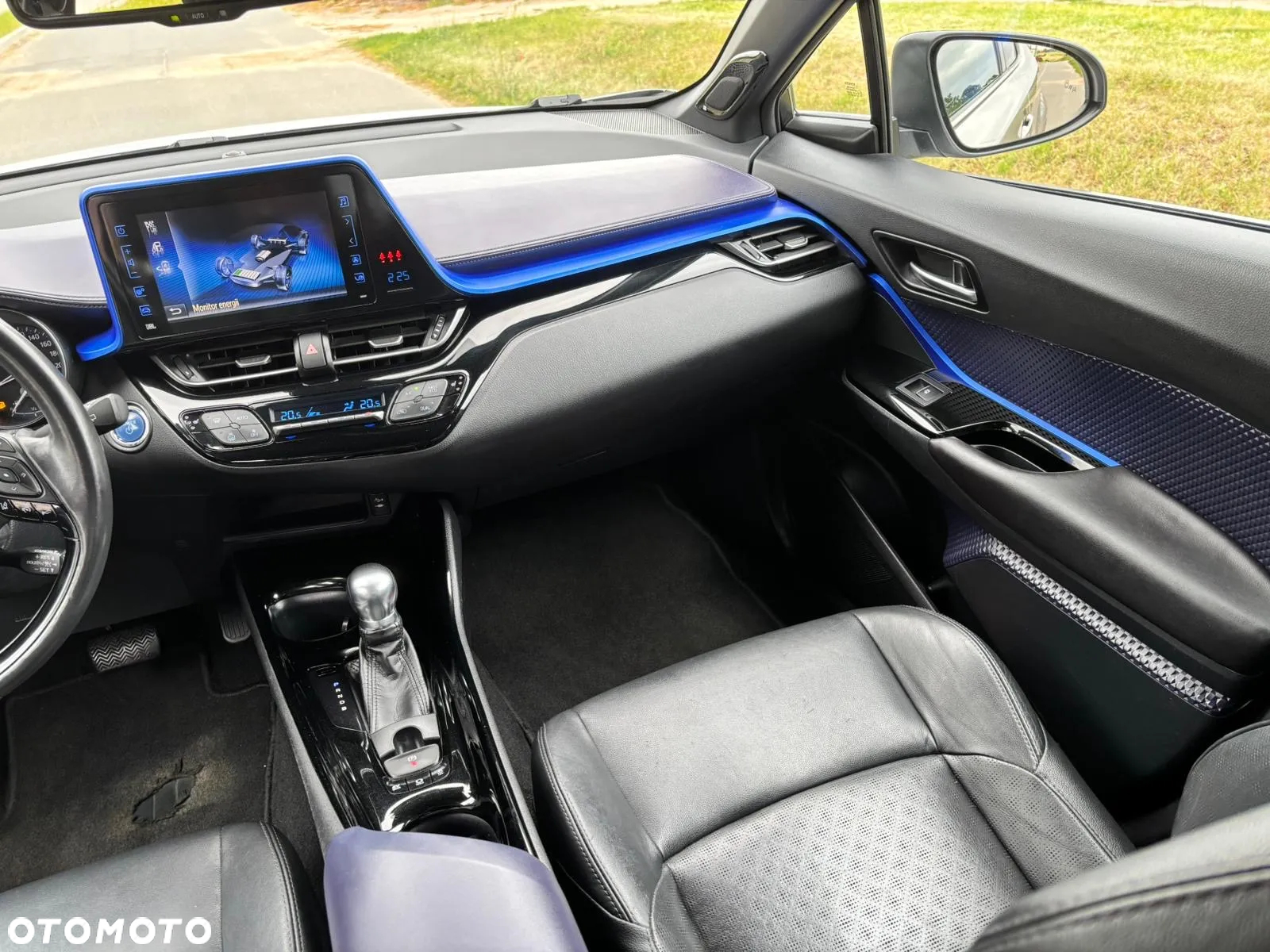 Toyota C-HR 1.8 Hybrid GPF Executive - 28
