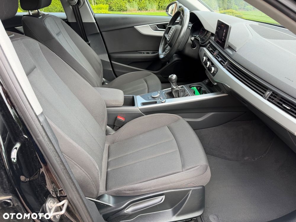 Audi A4 Limousine - 22