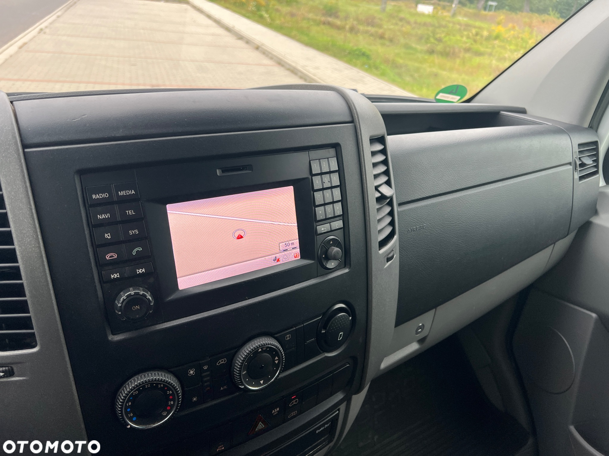 Mercedes-Benz Sprinter - 21
