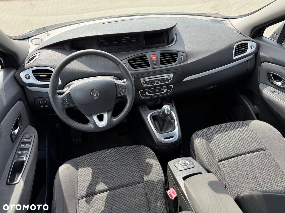 Renault Scenic 1.6 16V Expression - 10