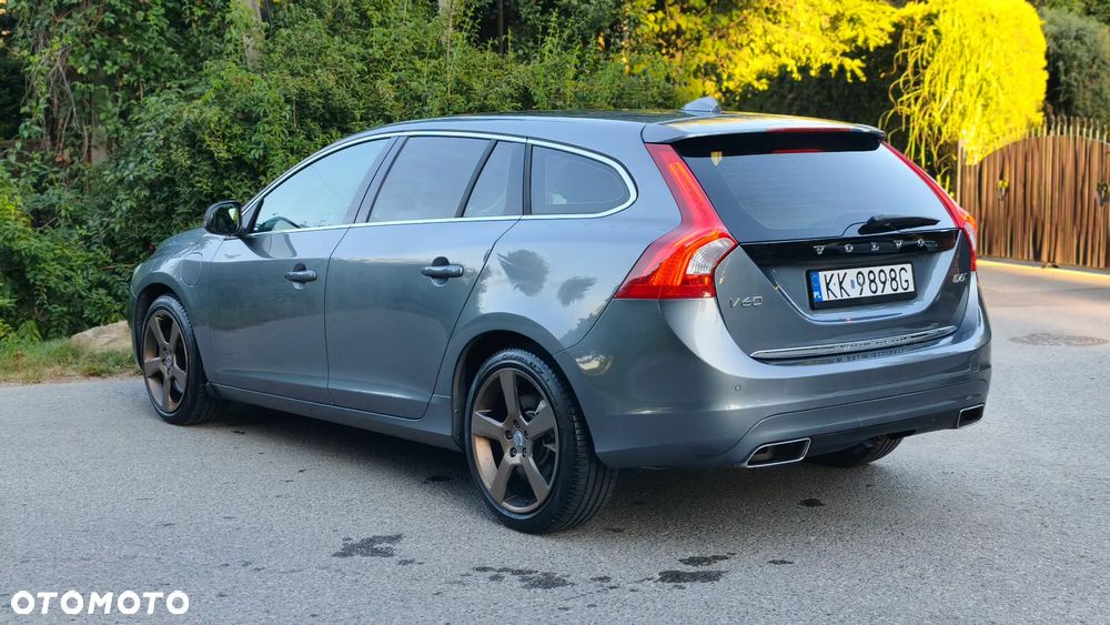 Volvo V60 D6 AWD Plug-in Hybrid Summum - 7