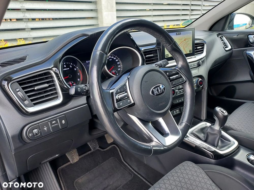 Kia Ceed 1.4 T-GDI M Max - 33