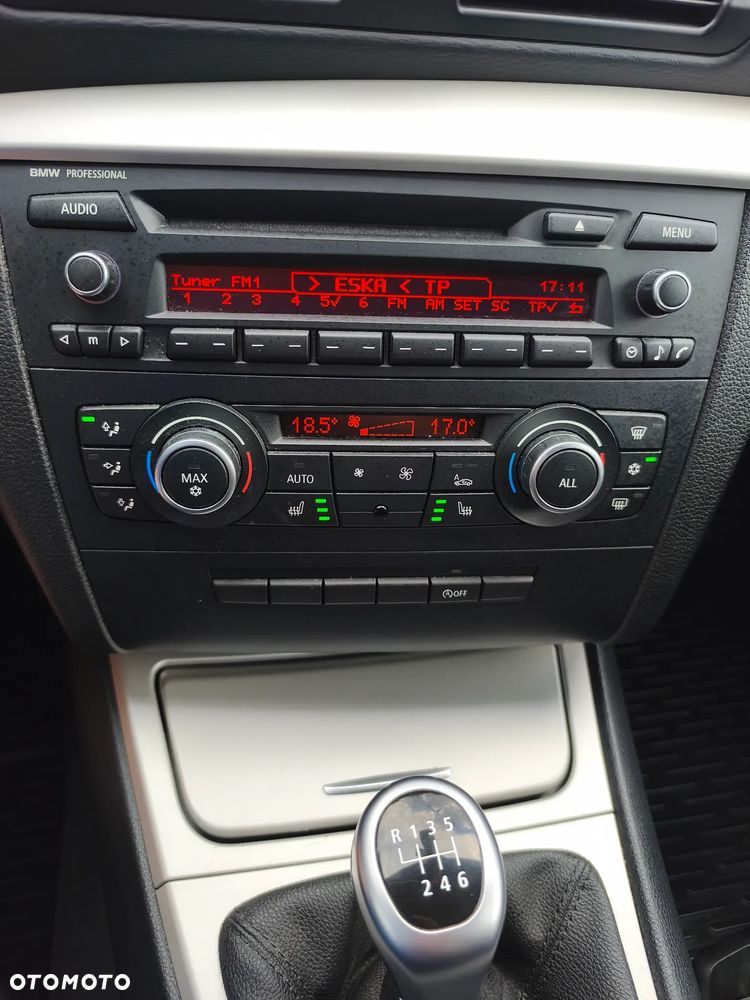 BMW Seria 1 - 24