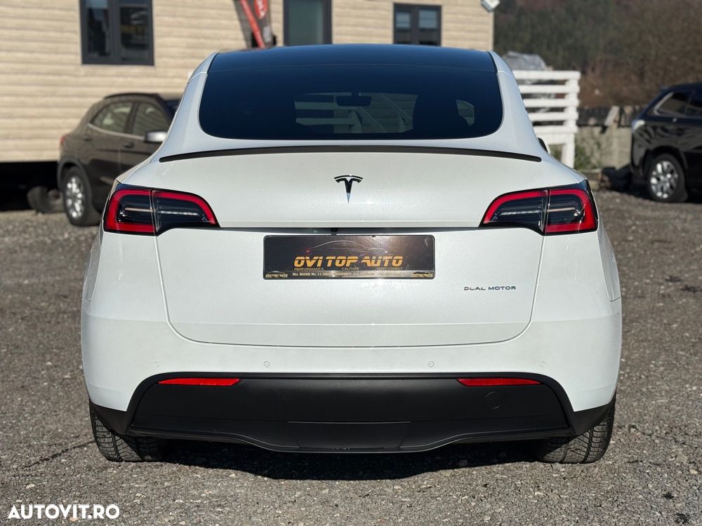 Tesla Model Y AWD Performance - 5