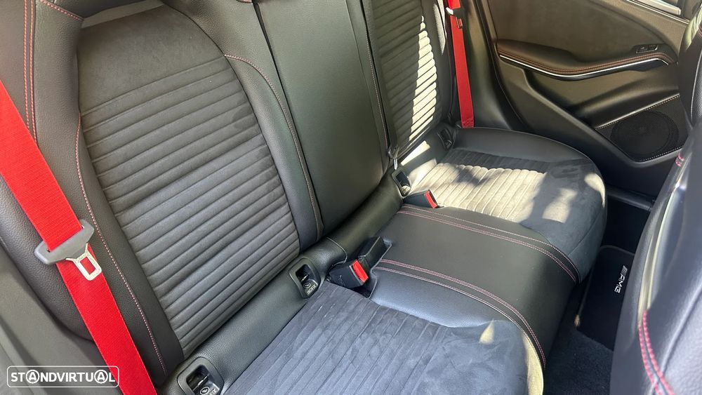 Mercedes-Benz A 45 AMG 4Matic Speedshift 7G-DCT - 29