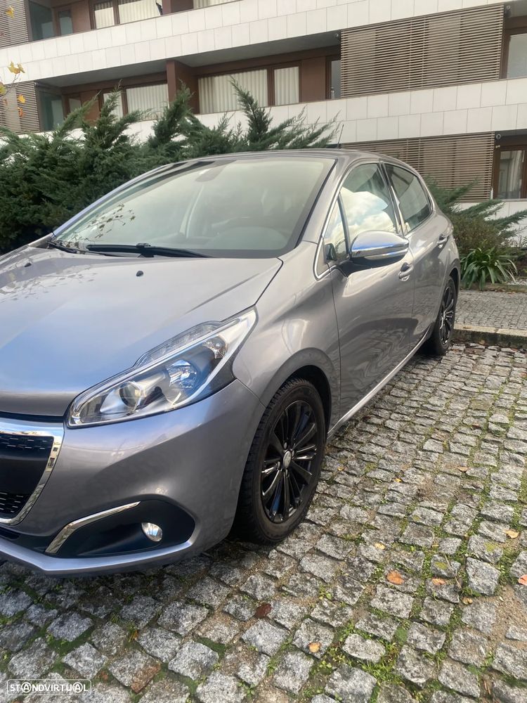 Peugeot 208 PureTech 82 Start & Stop Allure - 1
