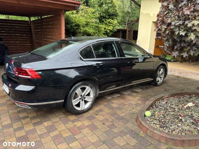 Volkswagen Passat 2.0 TDI Elegance DSG - 4