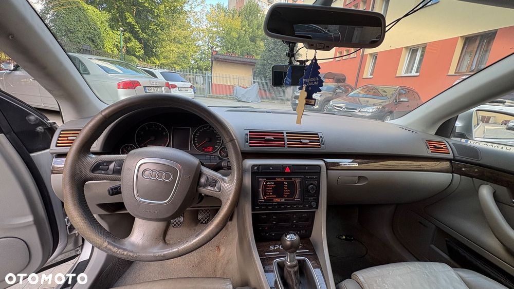 Audi A4 Limousine 2.0T FSI Quattro - 8