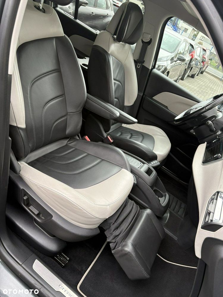 Citroën C4 Grand Picasso BlueHDi 150 EAT6 Exclusive - 25