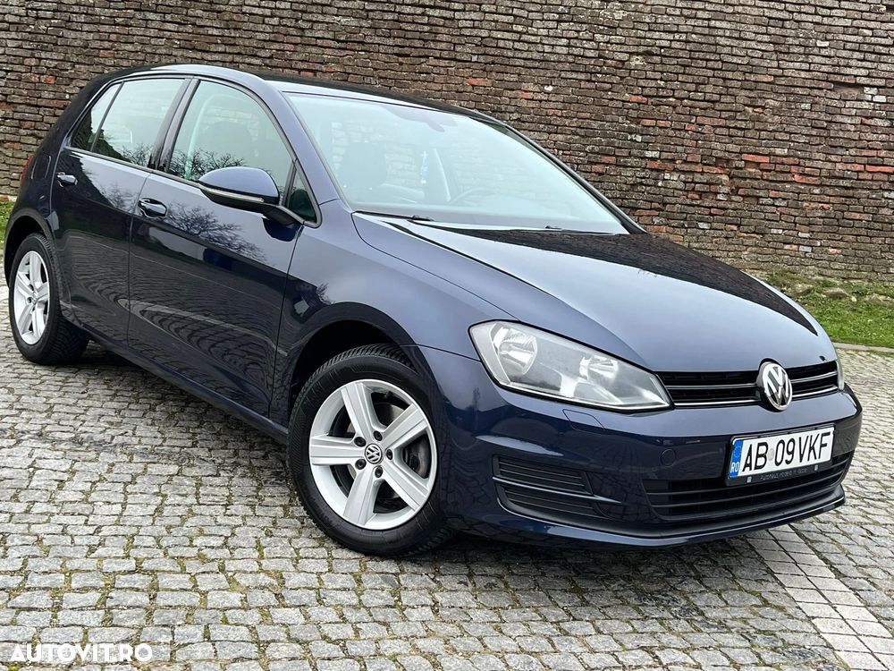 Volkswagen Golf 2.0 TDI BlueMotion Technology DSG Lounge - 4