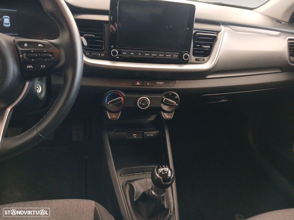 Kia Stonic 1.2 MPi Dynamic - 11