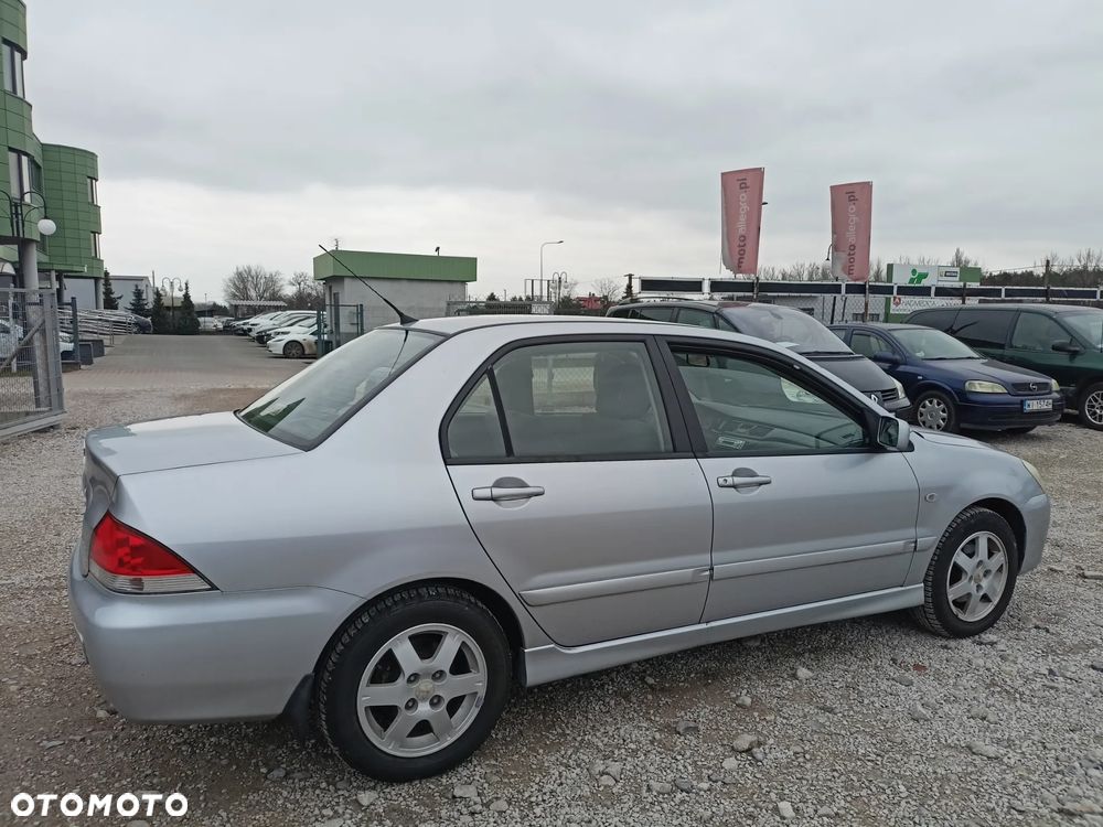 Mitsubishi Lancer - 4