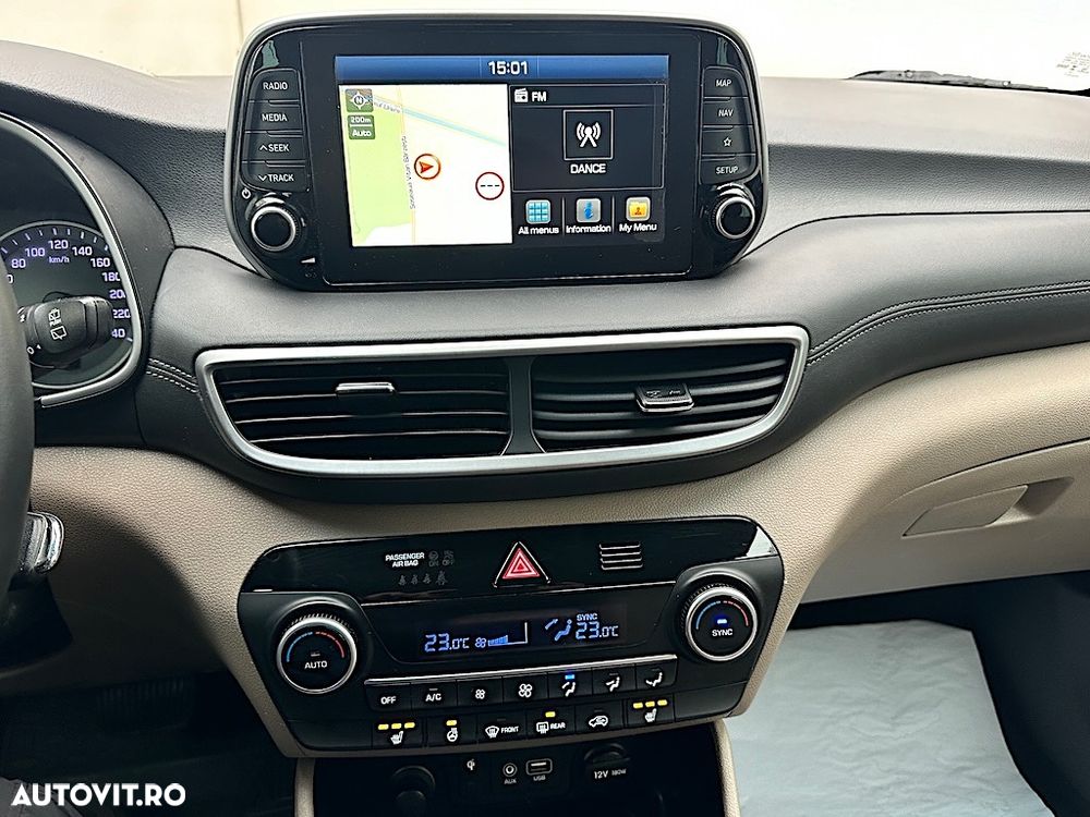 Hyundai Tucson 2.0 CRDI 4WD 8AT Luxury - 14