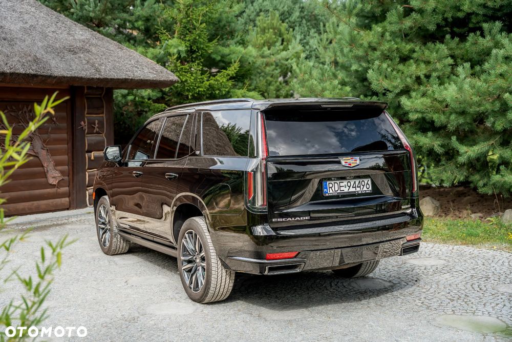 Cadillac Escalade - 3