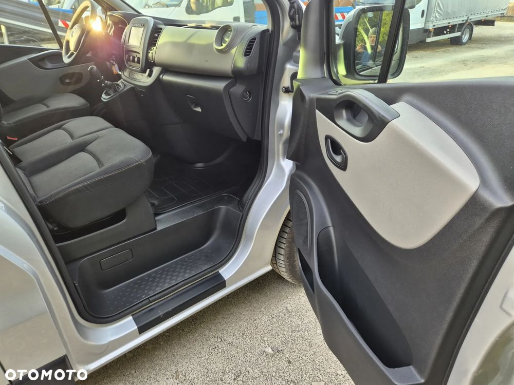 Renault Trafic - 13
