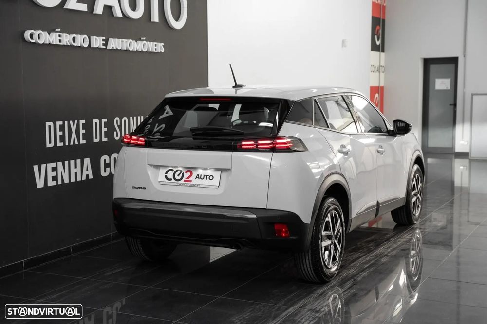 Peugeot 2008 1.2 PureTech Style - 7