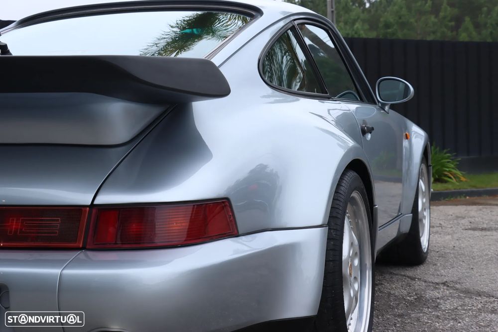 Porsche 911 (964) Coupé 3.3 Turbo II - 22