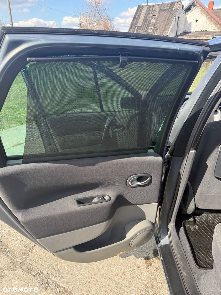 Renault Scenic 2.0 16V Avantage - 15